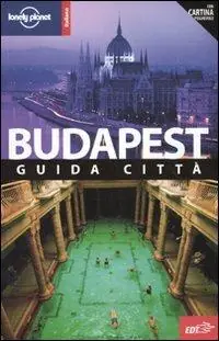 Budapest. Con cartina Dagaanbieding